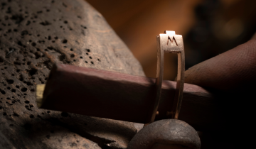 How is a jewel created?