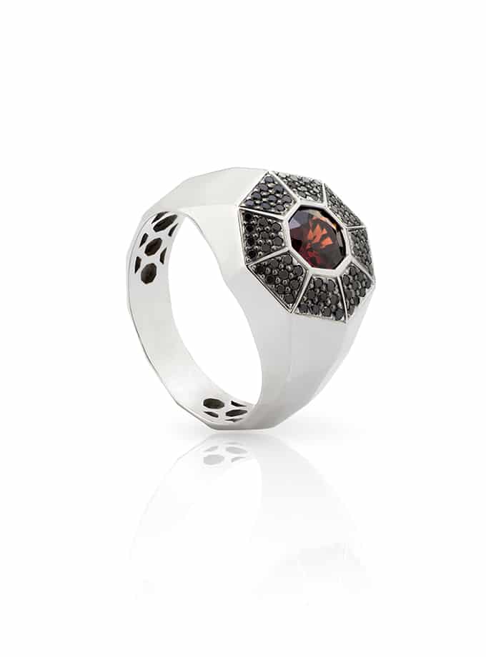 ATELIER DE WESSELTON RING ÀURIA COLLECTION IN WHITE GOLD, RED GARNET AND BLACK DIAMONDS